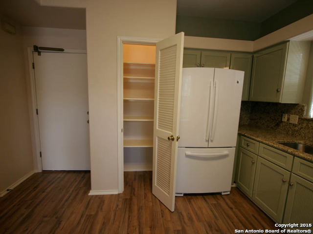 Image 6 of 18 For 207 Grandview Place  2