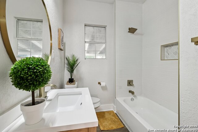 Image 23 of 44 For 1119 Huisache W