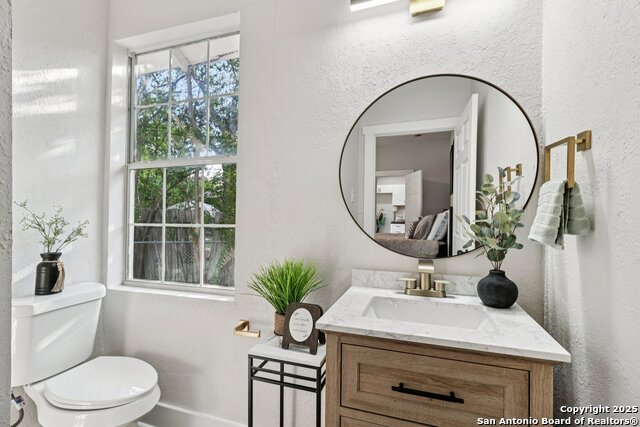 Image 34 of 44 For 1119 Huisache W