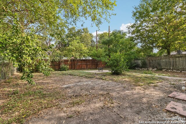 Image 37 of 44 For 1119 Huisache W