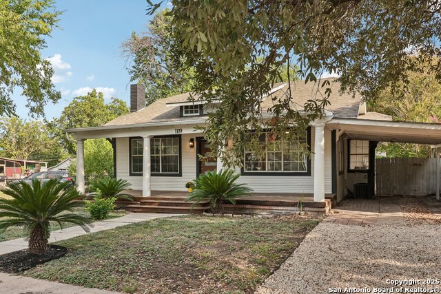 Image 5 of 44 For 1119 Huisache W