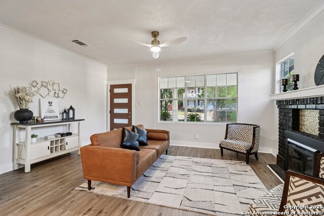 Image 8 of 44 For 1119 Huisache W