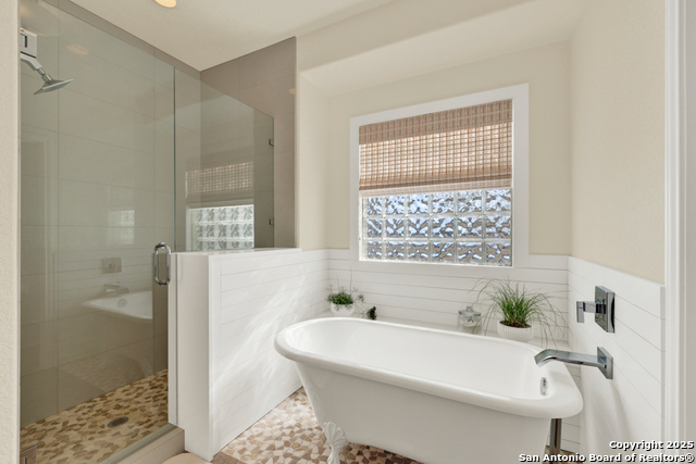 Image 22 of 44 For 216 Lone Mountain