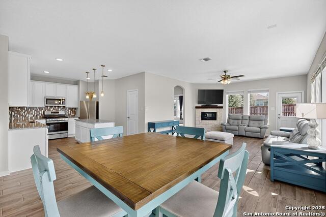 Listing photo id 10 for 6337 Black Butte