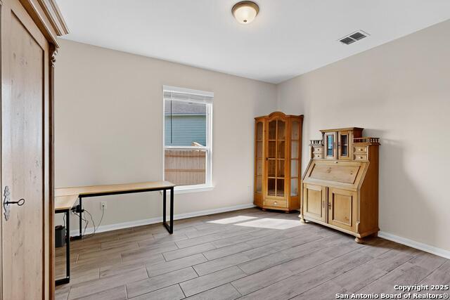 Listing photo id 12 for 6337 Black Butte