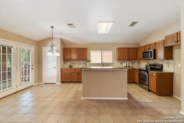 Image 10 of 30 For 927 Cheyenne Creek