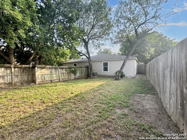 Image 21 of 22 For 7943 Mg Rd  
