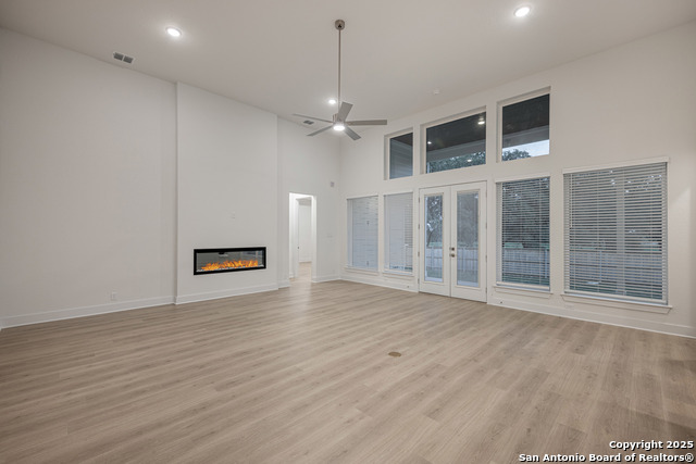 Listing photo id 8 for 516 Caliban