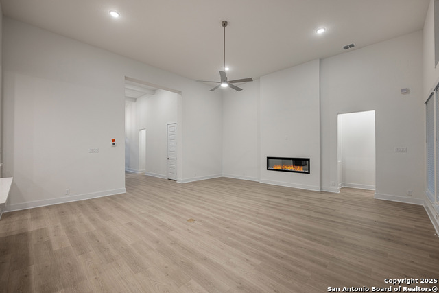 Listing photo id 9 for 516 Caliban