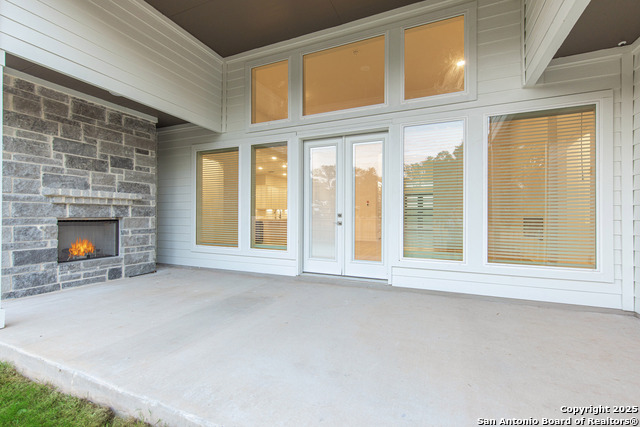 Listing photo id 27 for 516 Caliban