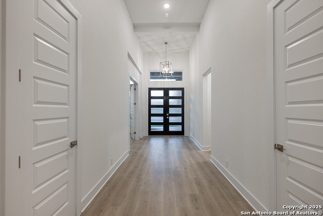 Listing photo id 2 for 516 Caliban