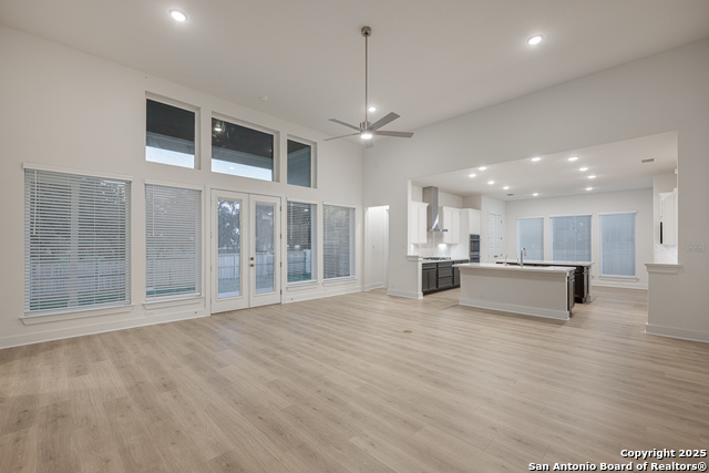 Listing photo id 7 for 516 Caliban