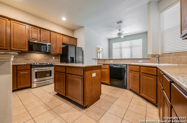 Image 10 of 40 For 22215 Sausalito Ct