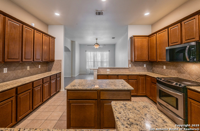 Image 11 of 40 For 22215 Sausalito Ct