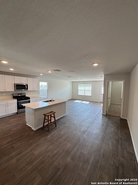 Listing photo id 2 for 9947 Auger