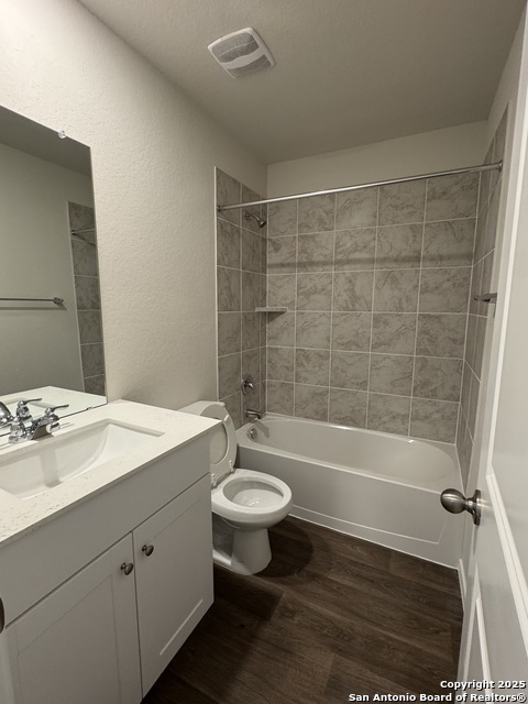 Listing photo id 6 for 9947 Auger