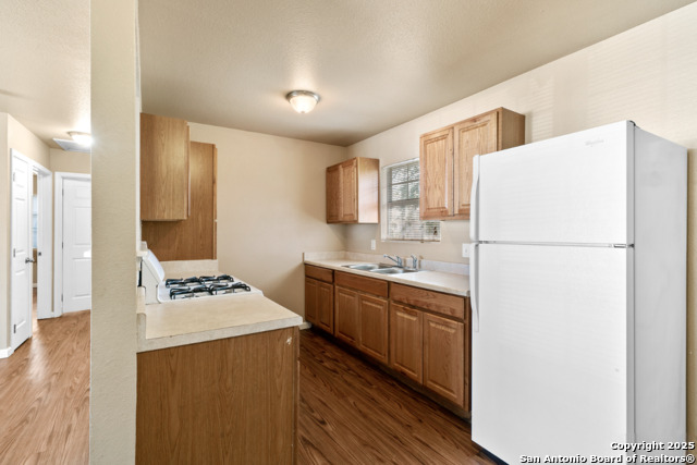 Listing photo id 11 for 1222 Thorain Boulevard