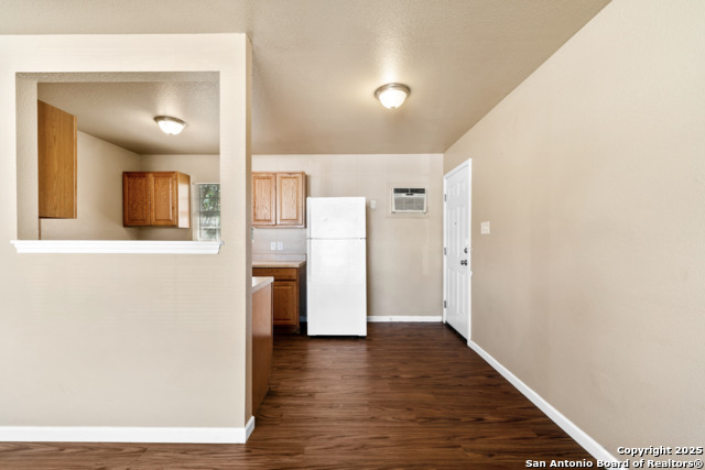 Listing photo id 14 for 1222 Thorain Boulevard
