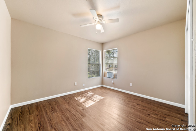 Listing photo id 15 for 1222 Thorain Boulevard