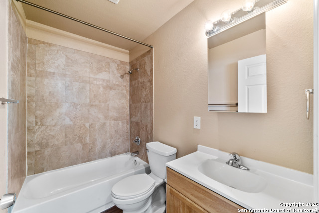 Listing photo id 17 for 1222 Thorain Boulevard