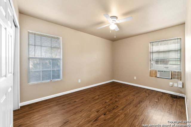 Listing photo id 18 for 1222 Thorain Boulevard