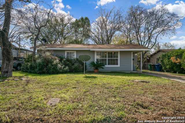 Listing photo id 1 for 1222 Thorain Boulevard