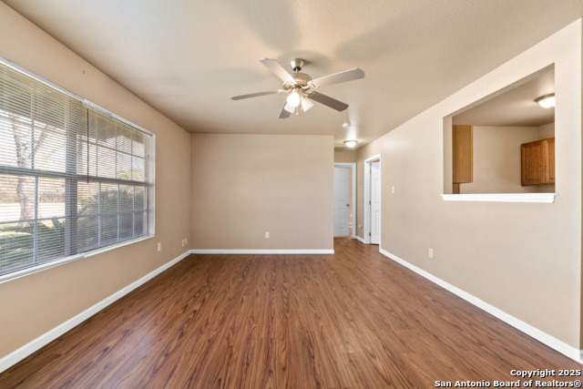 Listing photo id 6 for 1222 Thorain Boulevard