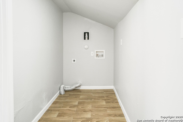 Image 10 of 24 For 1047 Poinsettia