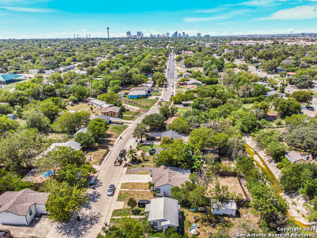 Image 23 of 24 For 1047 Poinsettia