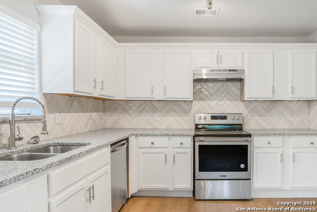 Image 6 of 24 For 1047 Poinsettia