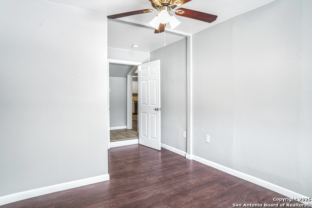 Image 7 of 24 For 1047 Poinsettia