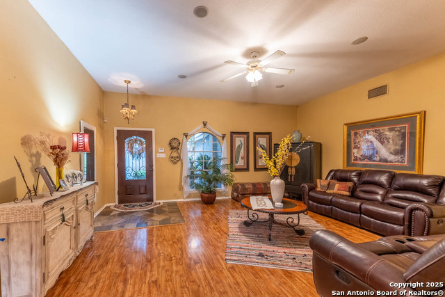Listing photo id 1 for 5926 Woodridge Oaks