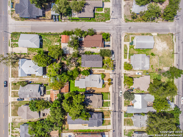 Image 21 of 23 For 406 Gulf  