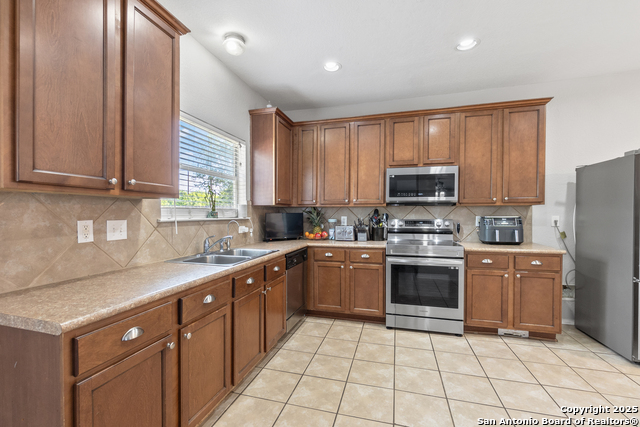 Listing photo id 8 for 9515 Nueces  