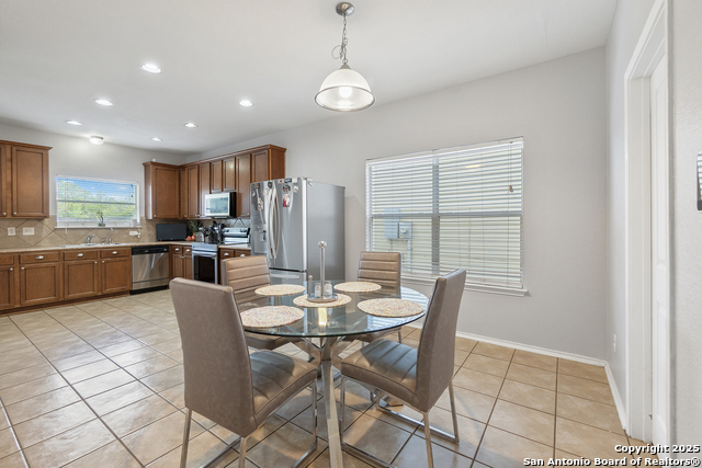 Listing photo id 10 for 9515 Nueces  