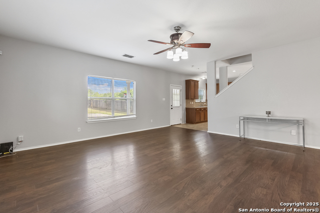 Listing photo id 13 for 9515 Nueces  