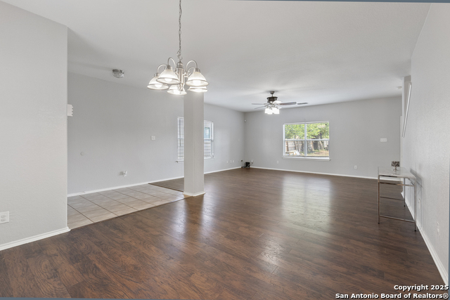 Listing photo id 14 for 9515 Nueces  