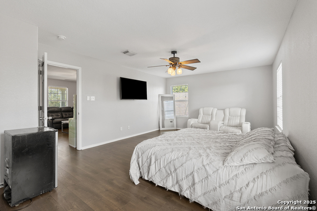 Listing photo id 26 for 9515 Nueces  