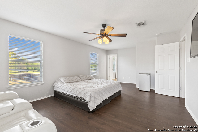 Listing photo id 27 for 9515 Nueces  