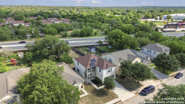 Listing photo id 32 for 9515 Nueces  