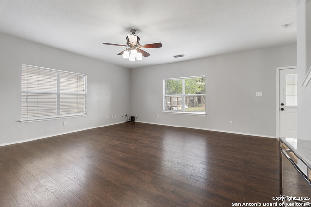 Listing photo id 3 for 9515 Nueces  