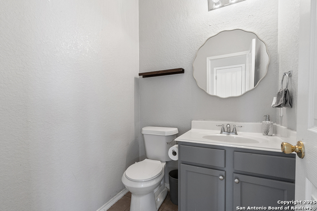 Listing photo id 4 for 9515 Nueces  