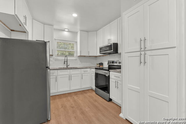 Image 10 of 40 For 4627 Lyceum  