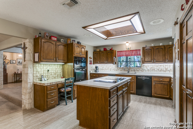 Listing photo id 10 for 31014 Sunlight