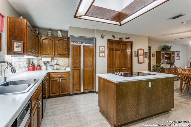 Listing photo id 11 for 31014 Sunlight