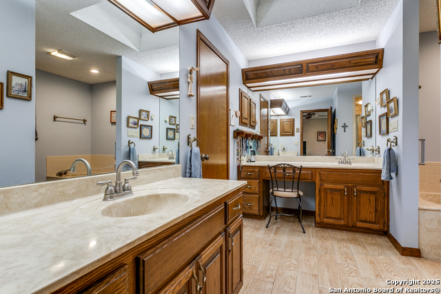 Listing photo id 15 for 31014 Sunlight