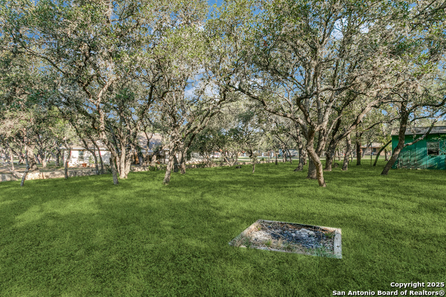 Listing photo id 20 for 31014 Sunlight