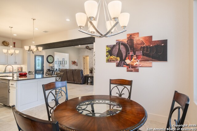 Listing photo id 13 for 1020 Cielo Dr