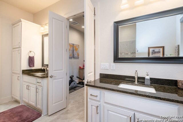 Listing photo id 18 for 1020 Cielo Dr