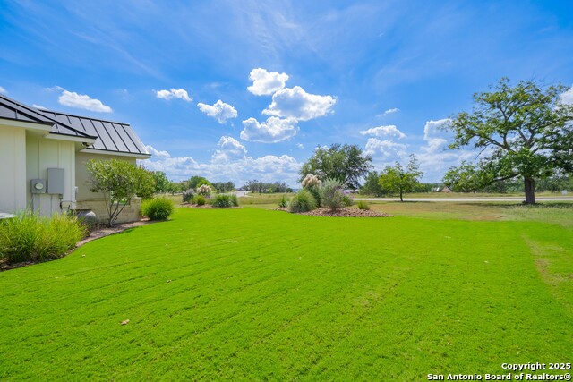 Listing photo id 34 for 1020 Cielo Dr